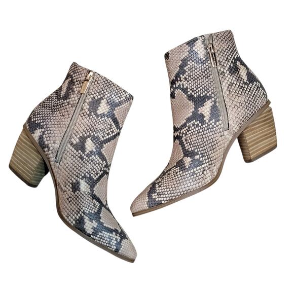 Vince Camuto Grasem Snakeskin Western Boots Pointed Toe Tan Gray 7M Boho NWT - Picture 1 of 13